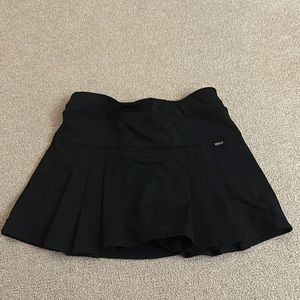 NEVER WORN black athletic tennis skirt